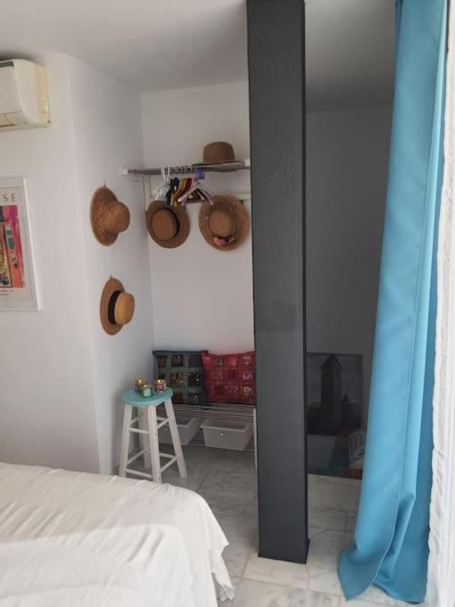 Atico Triana Con Terraza Appartamento