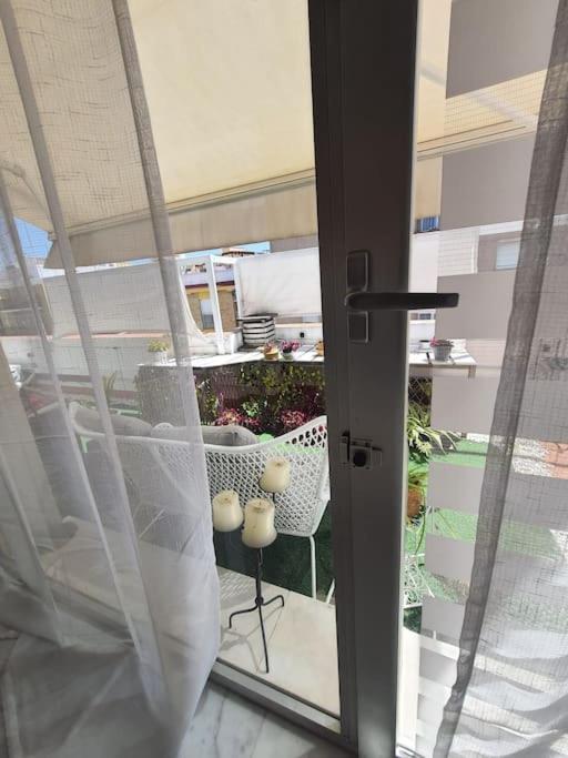 Atico Triana Con Terraza Appartamento *